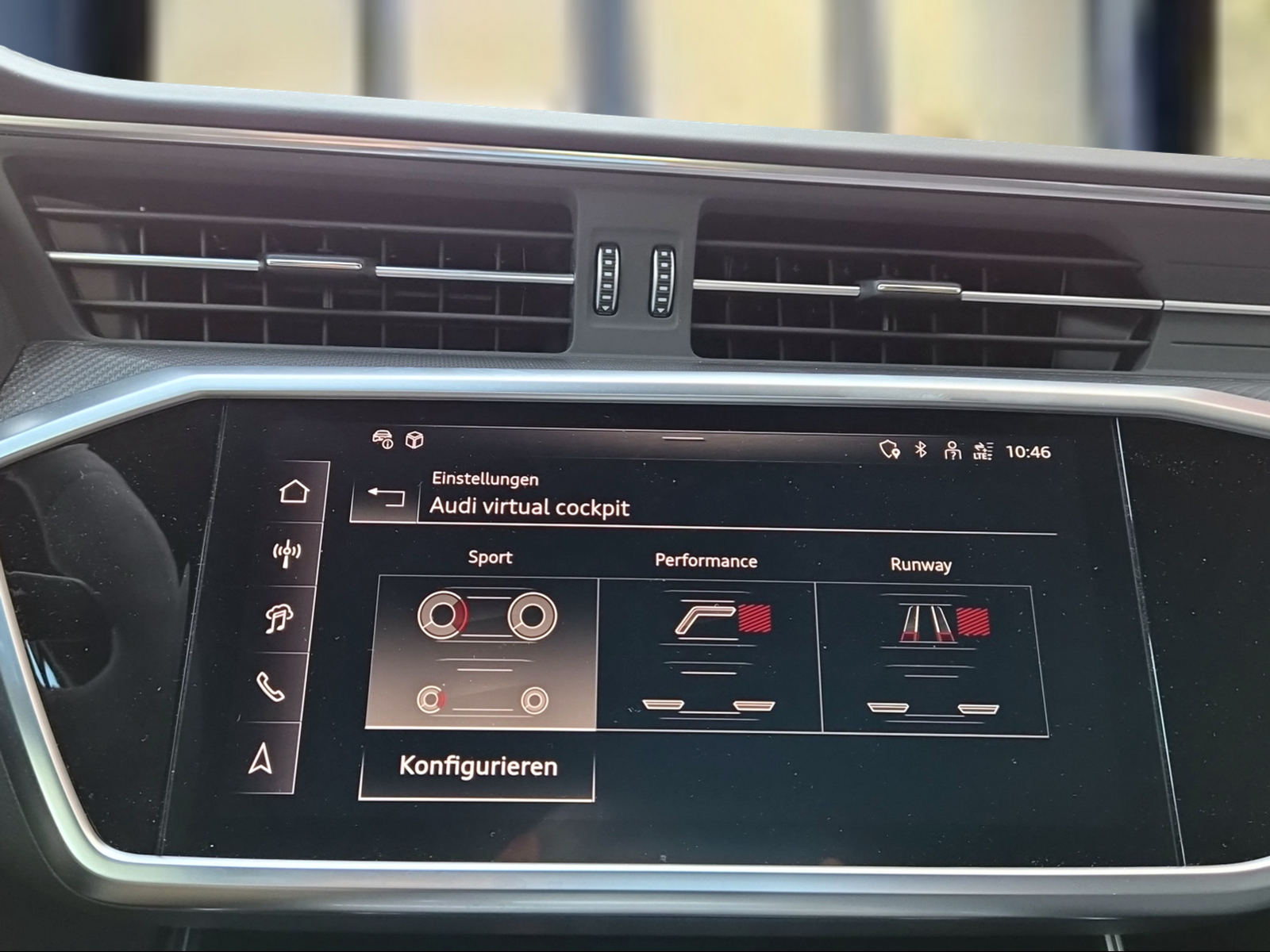 AUDI RS6 Avant 4.0 TFSI V8 quattro Mythosschwarz Metallic-image-11