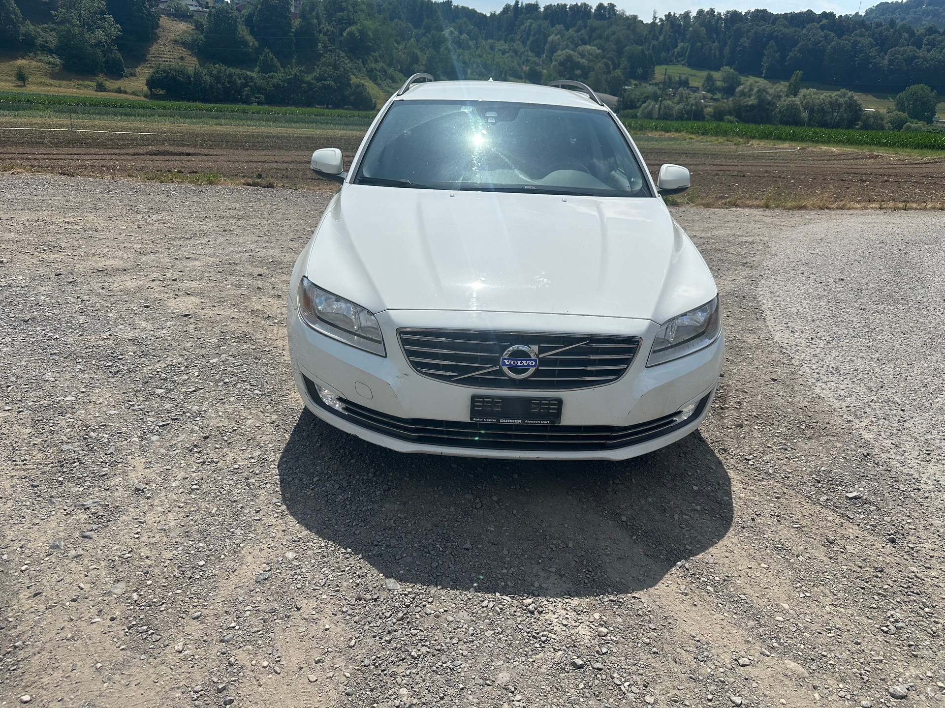 VOLVO V70 D3 Summum Dynamic Edition-image-2