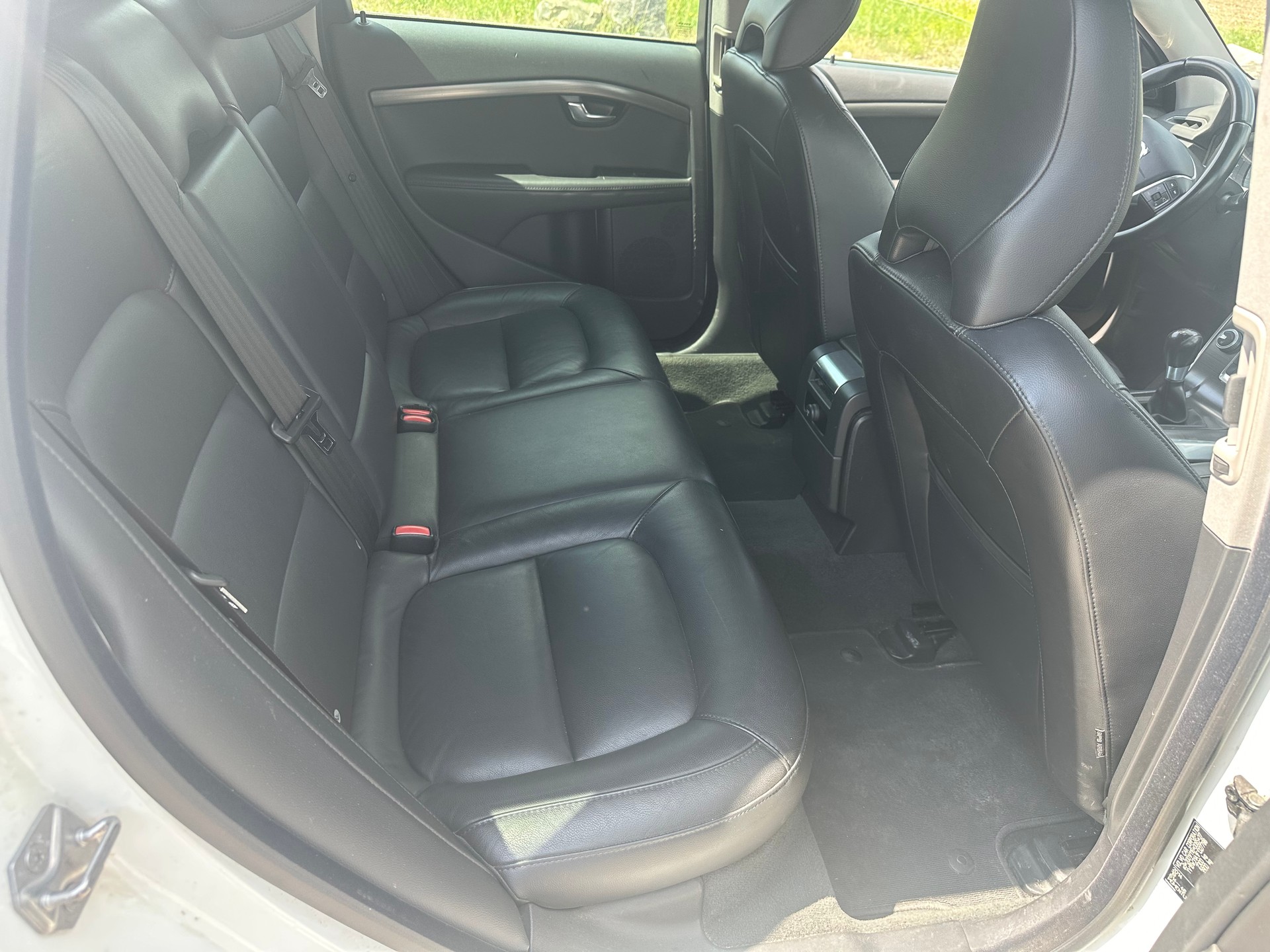 VOLVO V70 D3 Summum Dynamic Edition-image-11