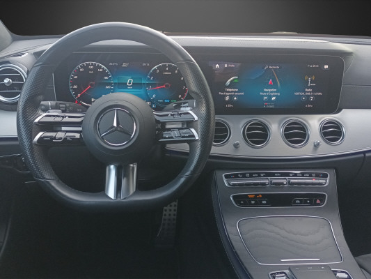 MERCEDES-BENZ E 200 T 4M AMG Line-image-8
