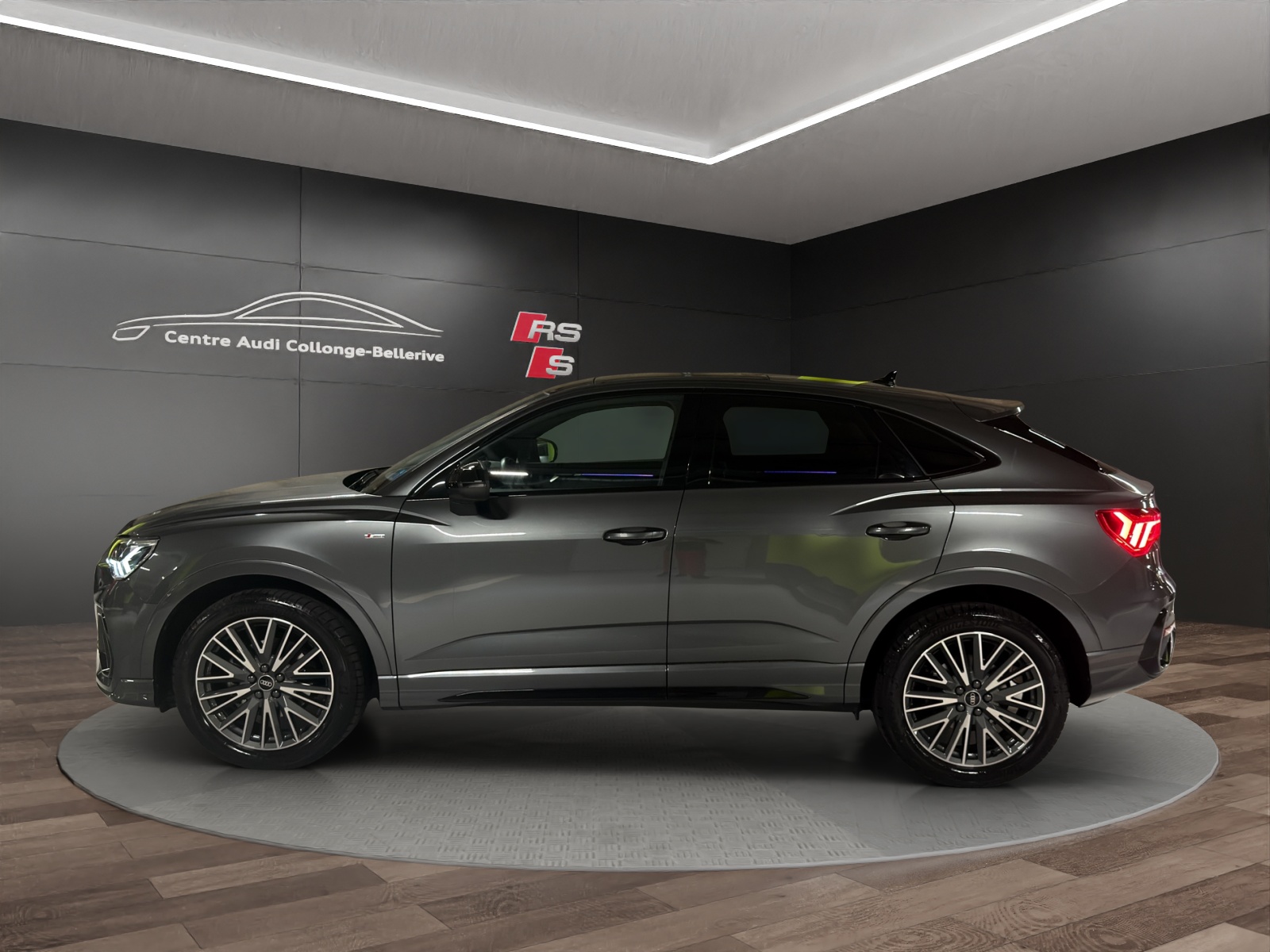 AUDI Q3 Sportback 35 TFSI S line Attraction S-tronic-image-2