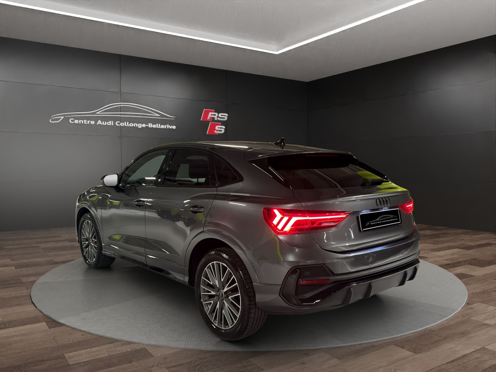 AUDI Q3 Sportback 35 TFSI S line Attraction S-tronic-image-3