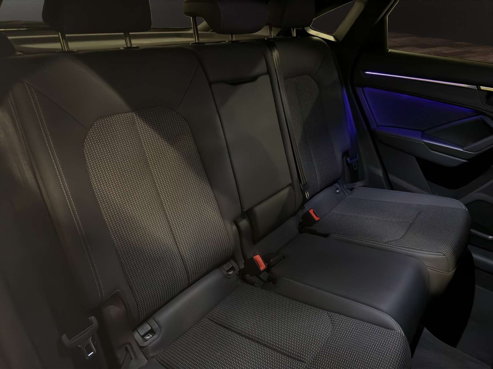 AUDI Q3 Sportback 35 TFSI S line Attraction S-tronic-image-12