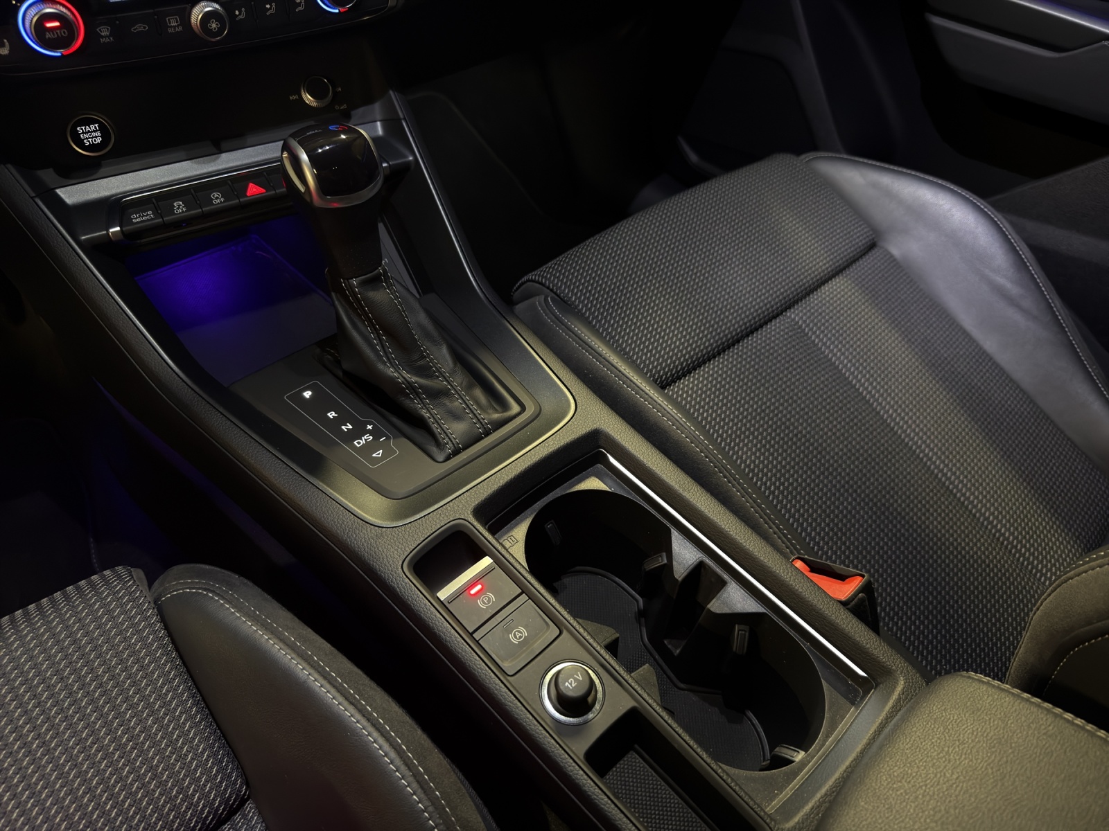 AUDI Q3 Sportback 35 TFSI S line Attraction S-tronic-image-11