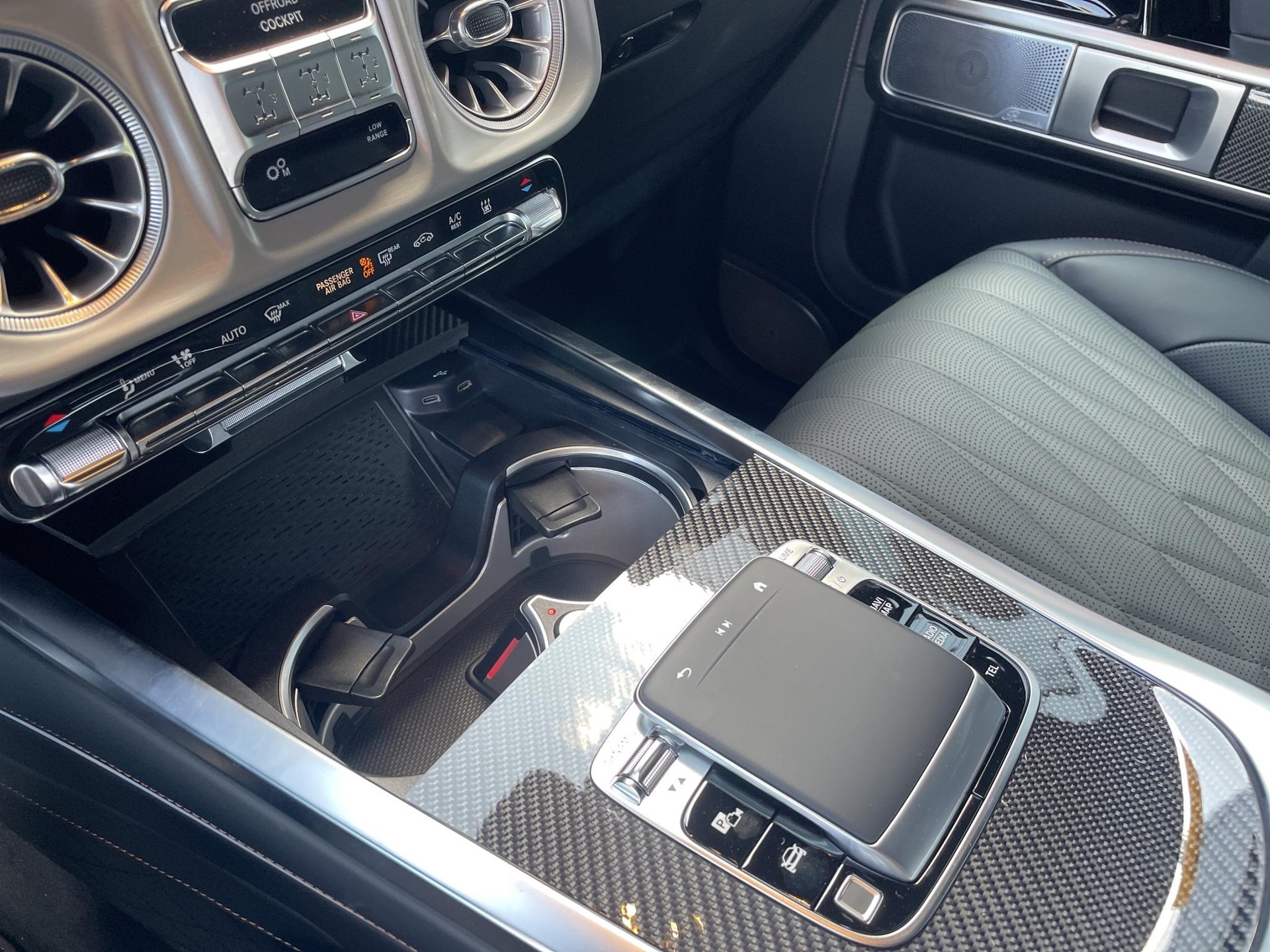MERCEDES-BENZ G 63 AMG-image-22