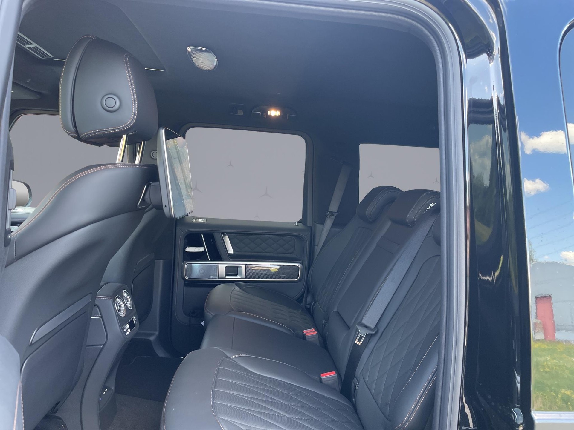 MERCEDES-BENZ G 63 AMG-image-12