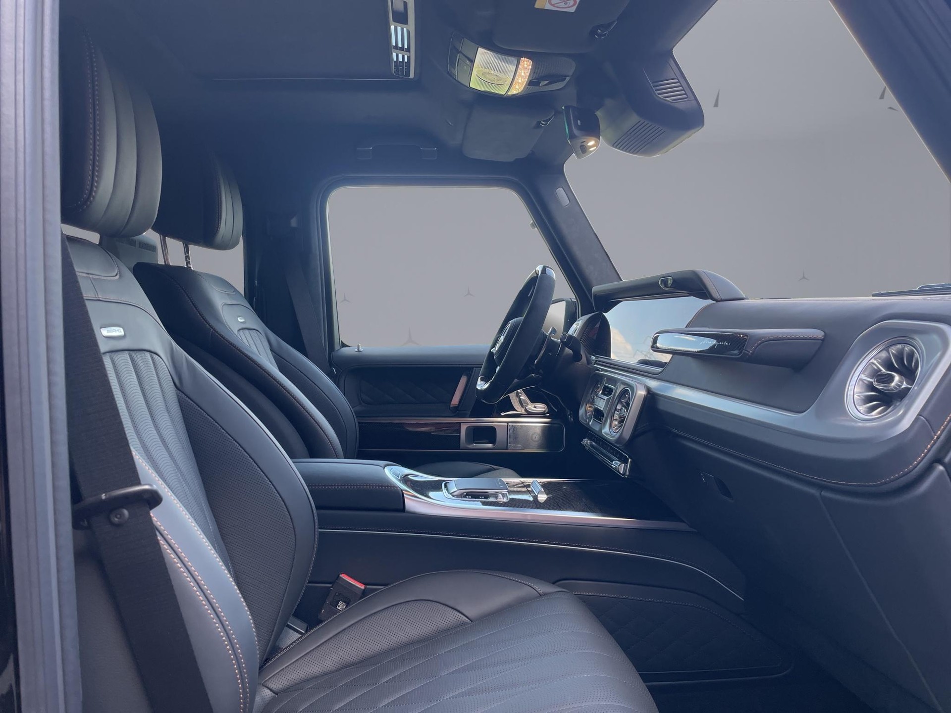 MERCEDES-BENZ G 63 AMG-image-16
