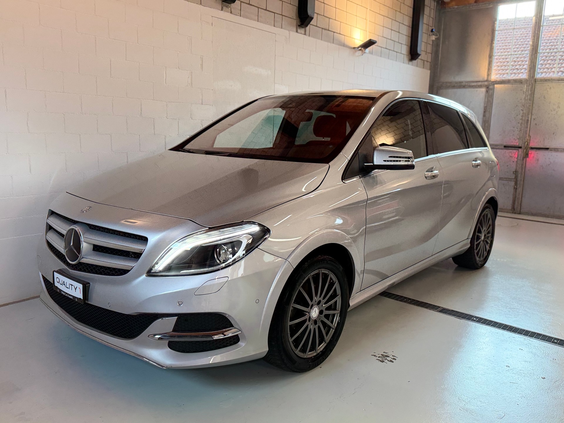 MERCEDES-BENZ B Electric Drive-image-0