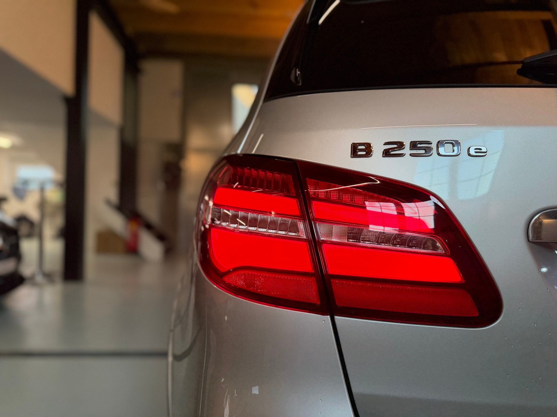 MERCEDES-BENZ B Electric Drive-image-7