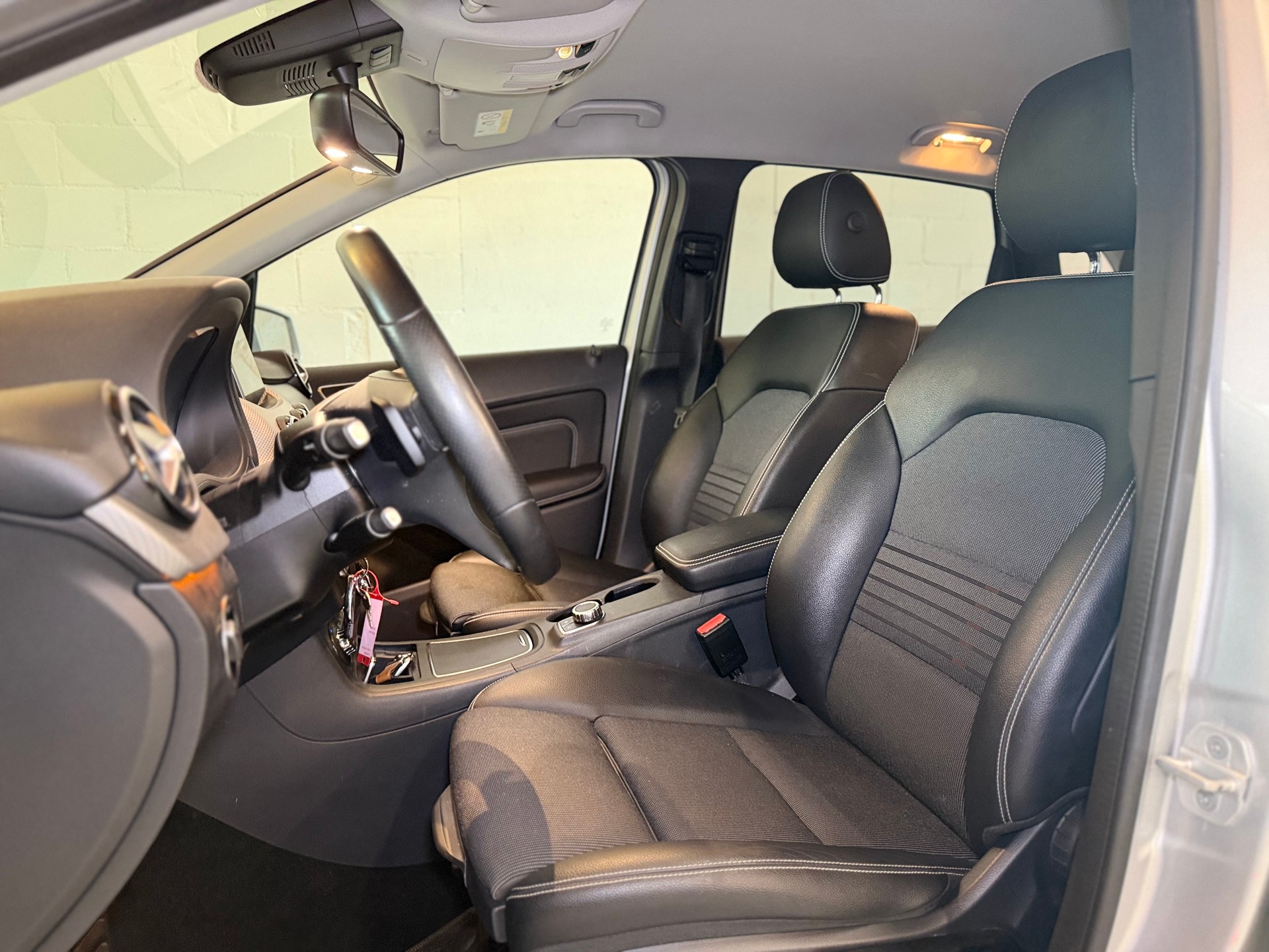MERCEDES-BENZ B Electric Drive-image-9