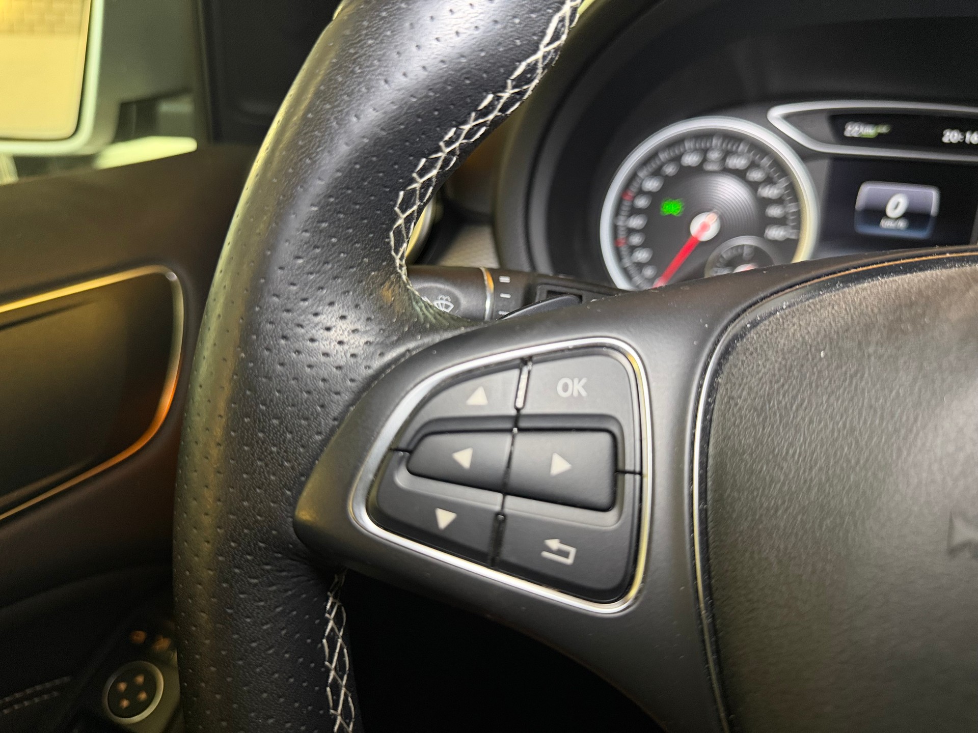 MERCEDES-BENZ B Electric Drive-image-18