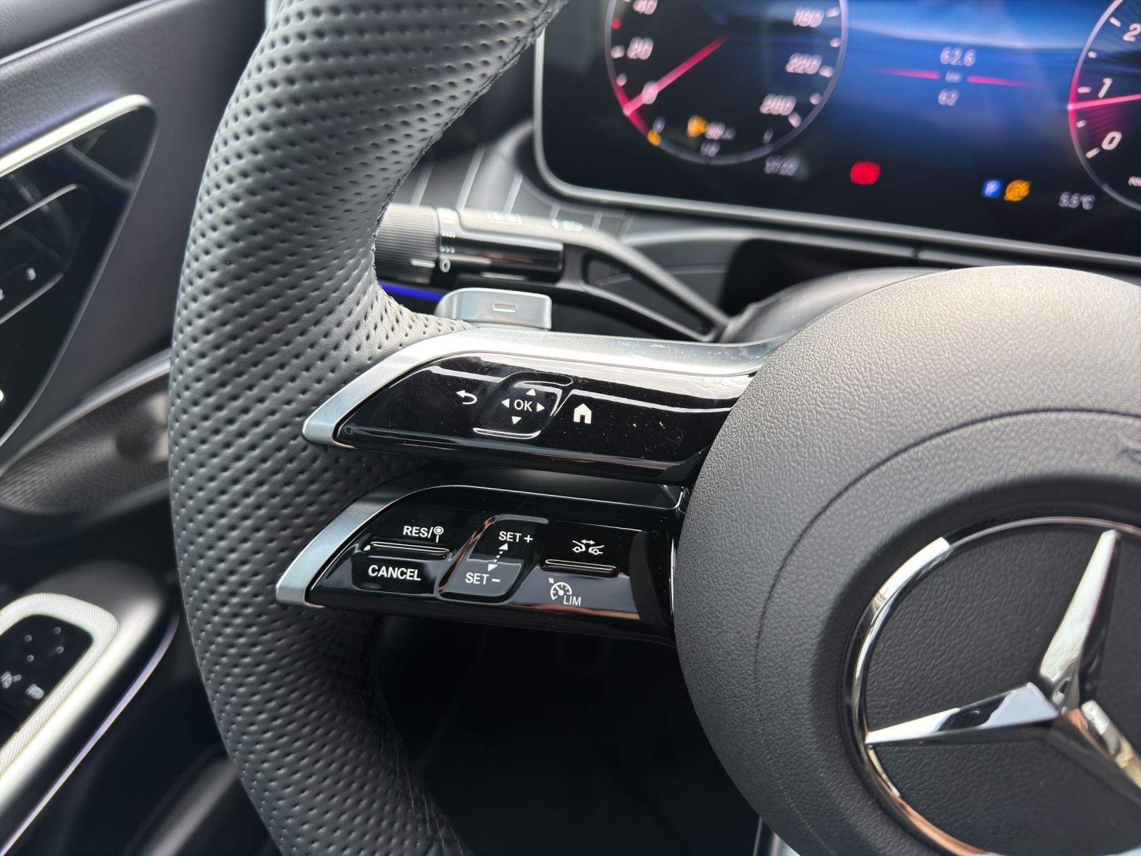 MERCEDES-BENZ CLE 200 Coupé 4Matic 9G-Tronic-image-15