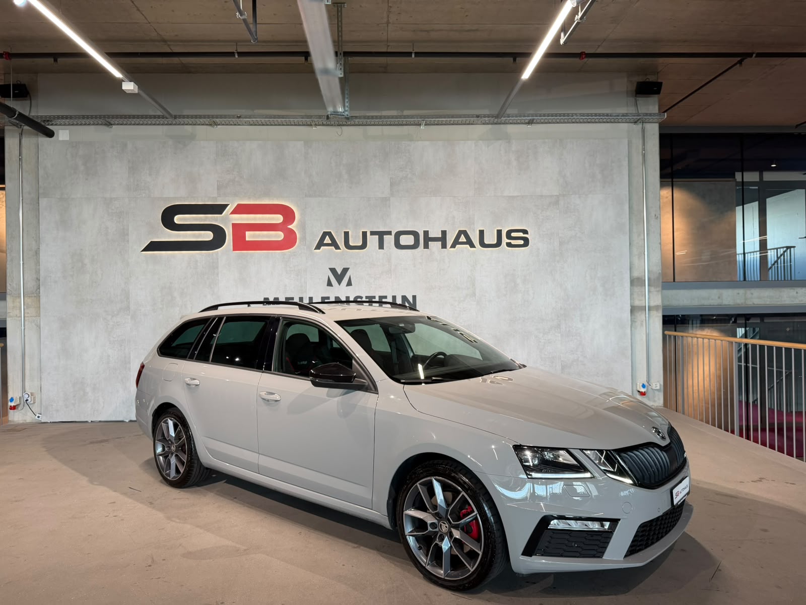 SKODA Octavia Combi 2.0 TDI RS 4x4 DSG (CH)-image-0