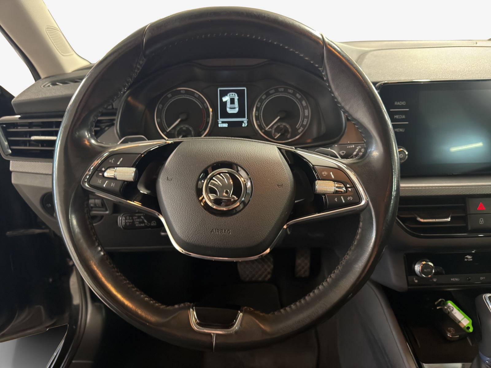 SKODA Kamiq 1.0 TSI Ambition DSG-image-9