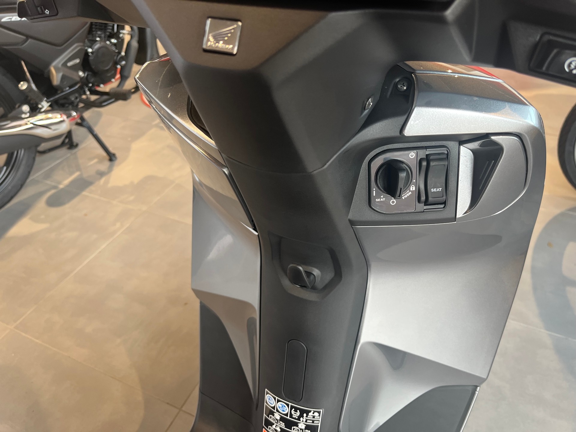 HONDA CUV-e-image-8