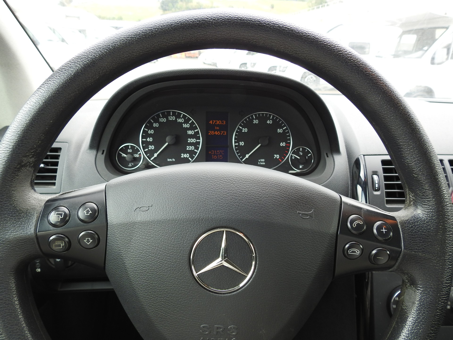 MERCEDES-BENZ A 170 Classic-image-25