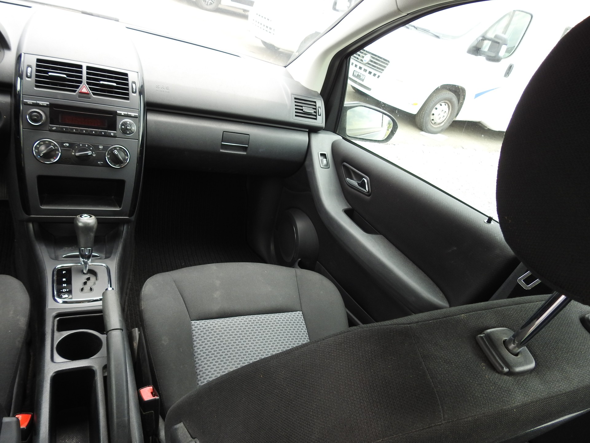 MERCEDES-BENZ A 170 Classic-image-17