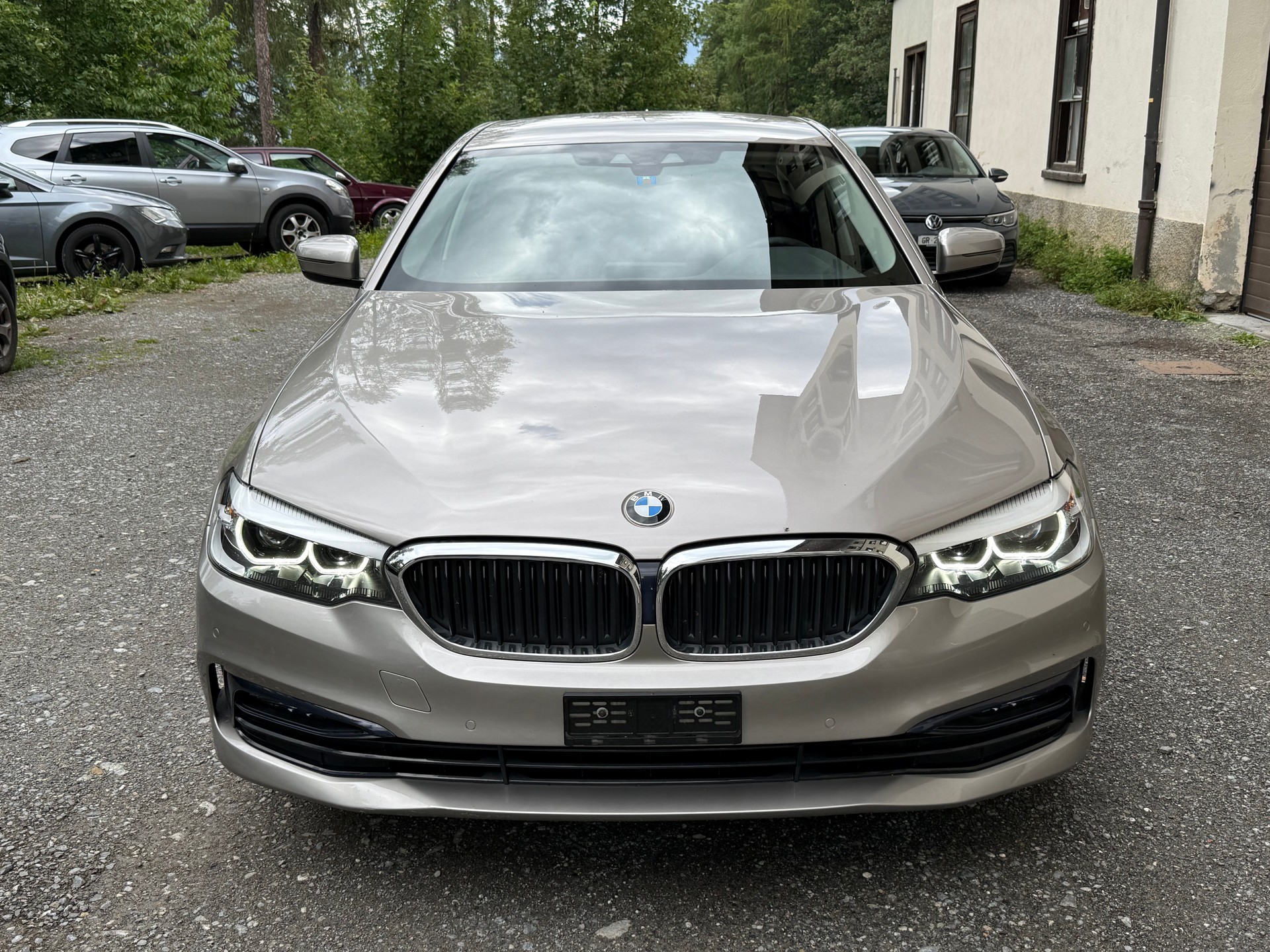 BMW 520d xDrive Sport Line Steptronic-image-1