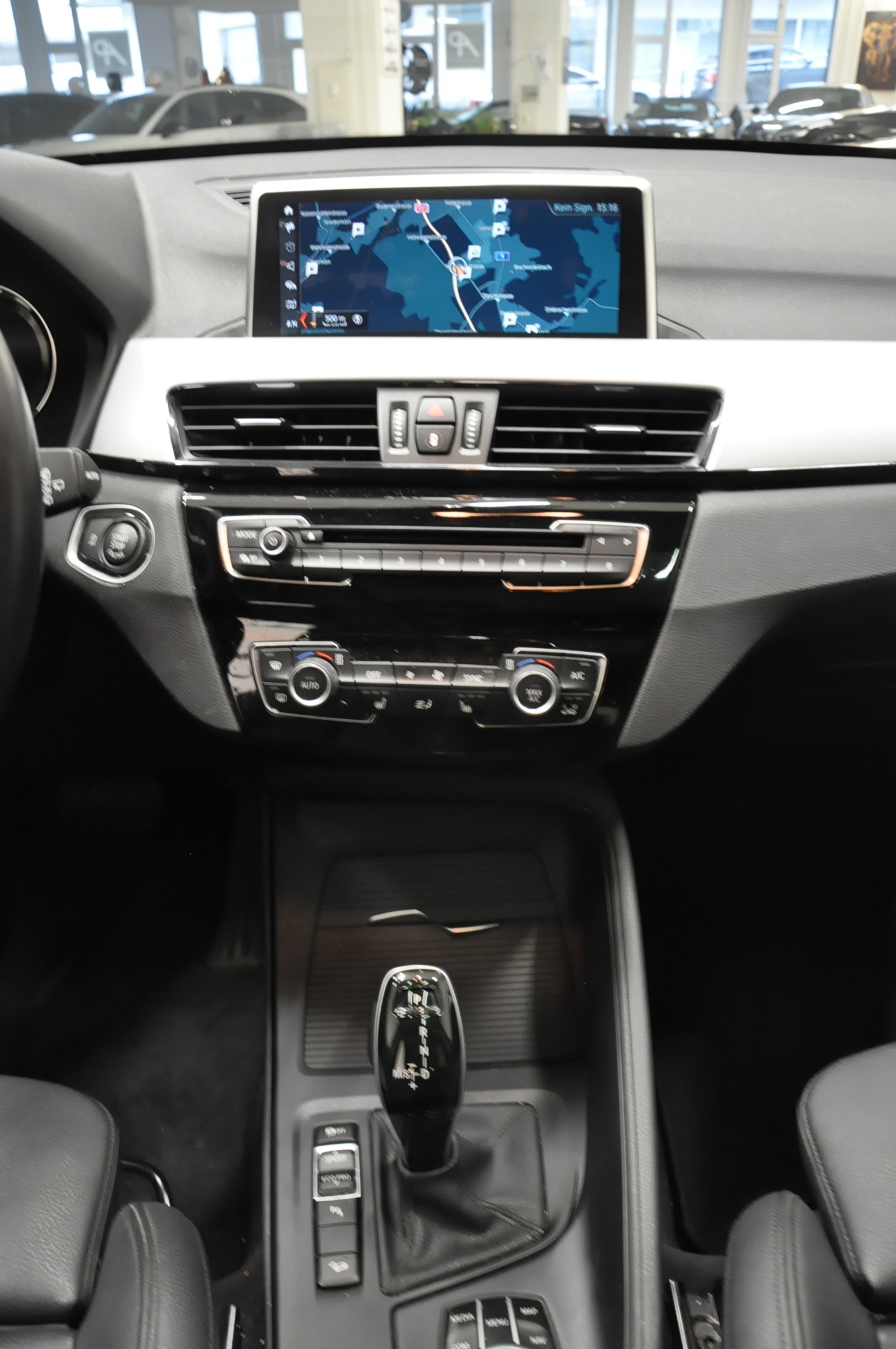 BMW X1 xDrive 20d Sport Line Steptronic-image-18