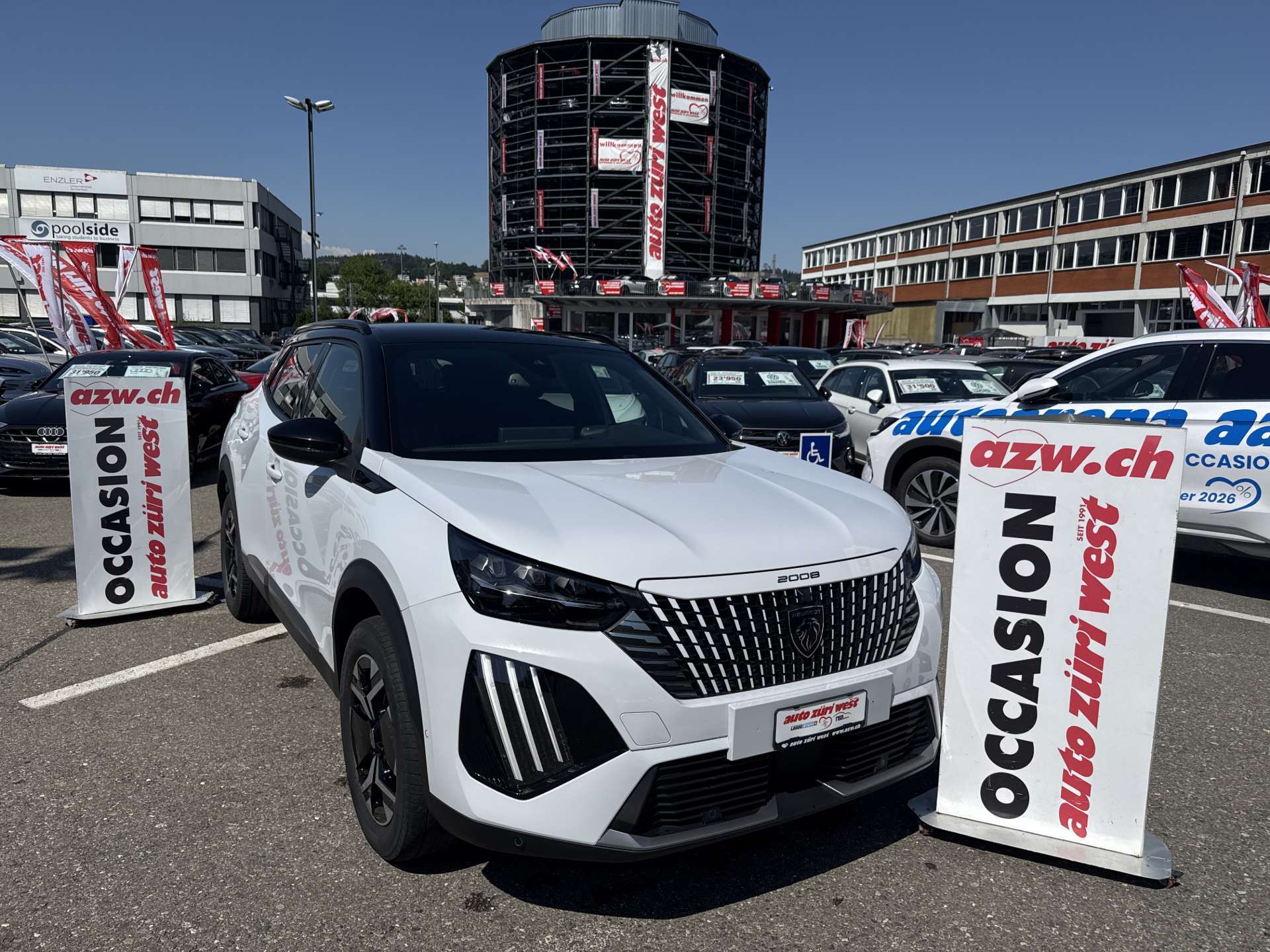 PEUGEOT 2008 1.2 PureTech GT Automat-image-0