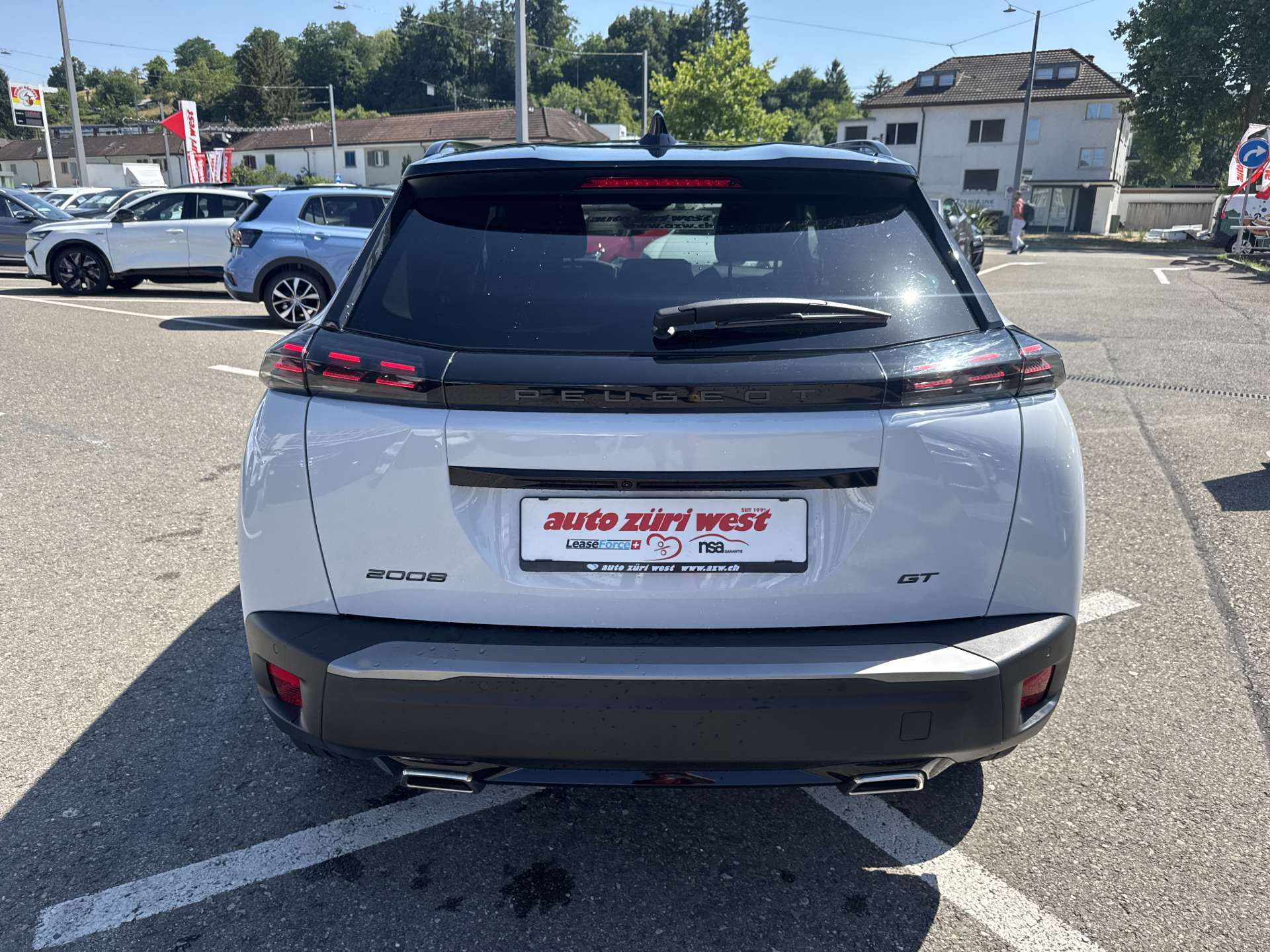 PEUGEOT 2008 1.2 PureTech GT Automat-image-14