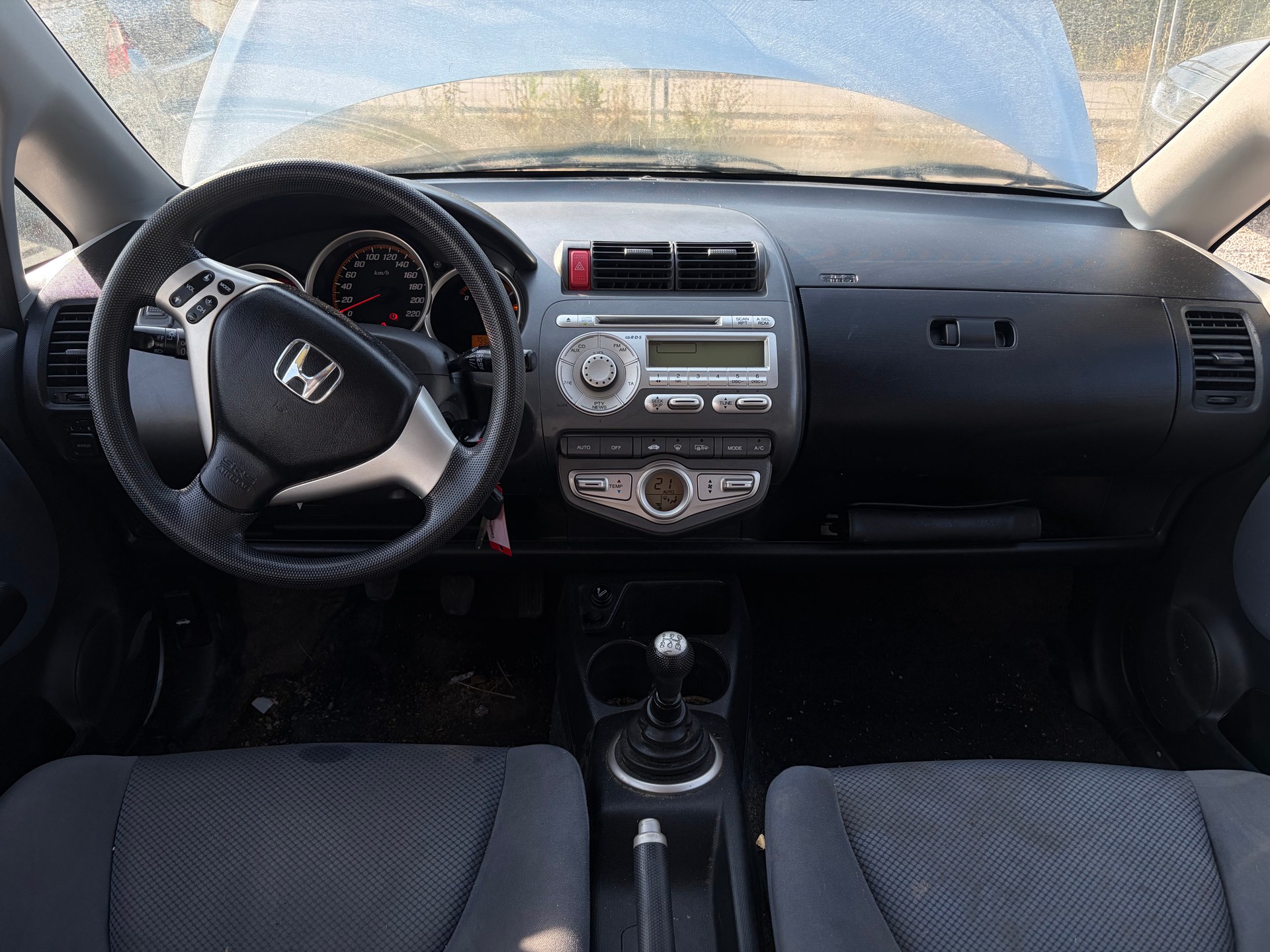 HONDA Jazz 1.4i ES-image-8