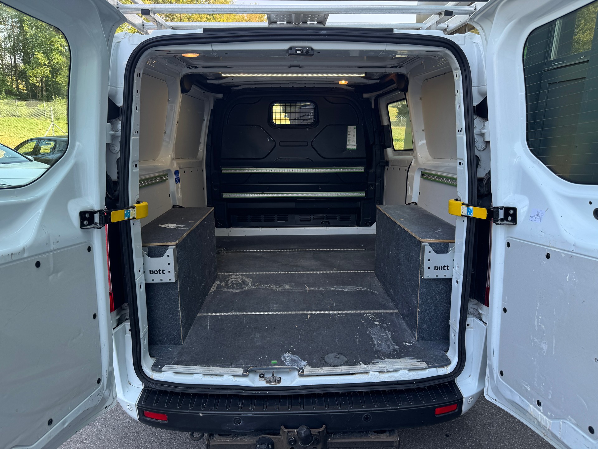FORD Transit Custom Van 300 L1H1 Trend-image-15
