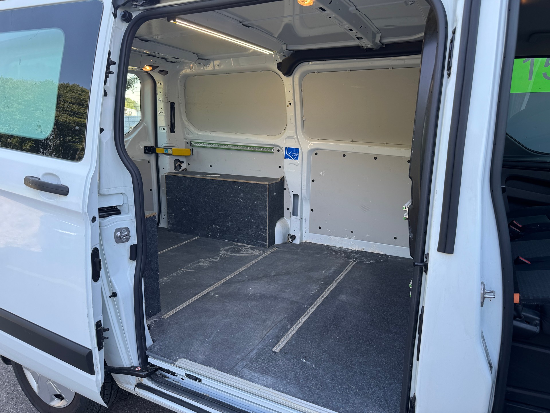 FORD Transit Custom Van 300 L1H1 Trend-image-19