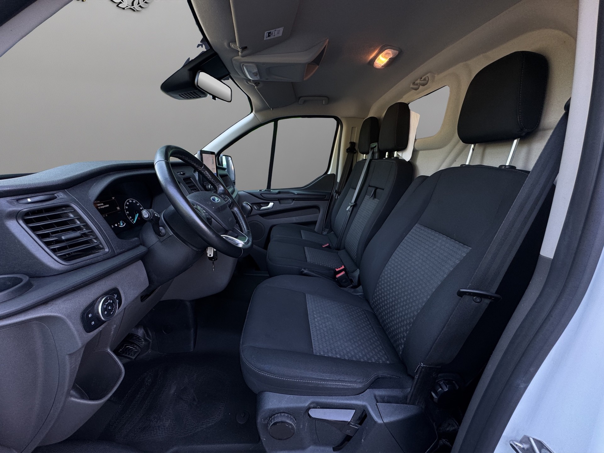 FORD Transit Custom Van 300 L1H1 Trend-image-8