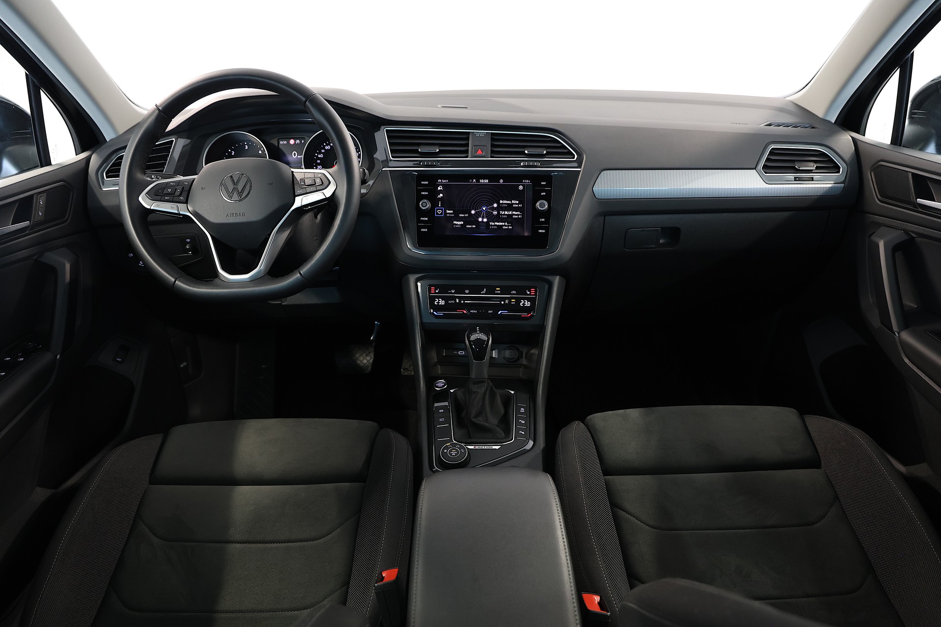 VW Tiguan 2.0 TDI SCR Life DSG-image-8
