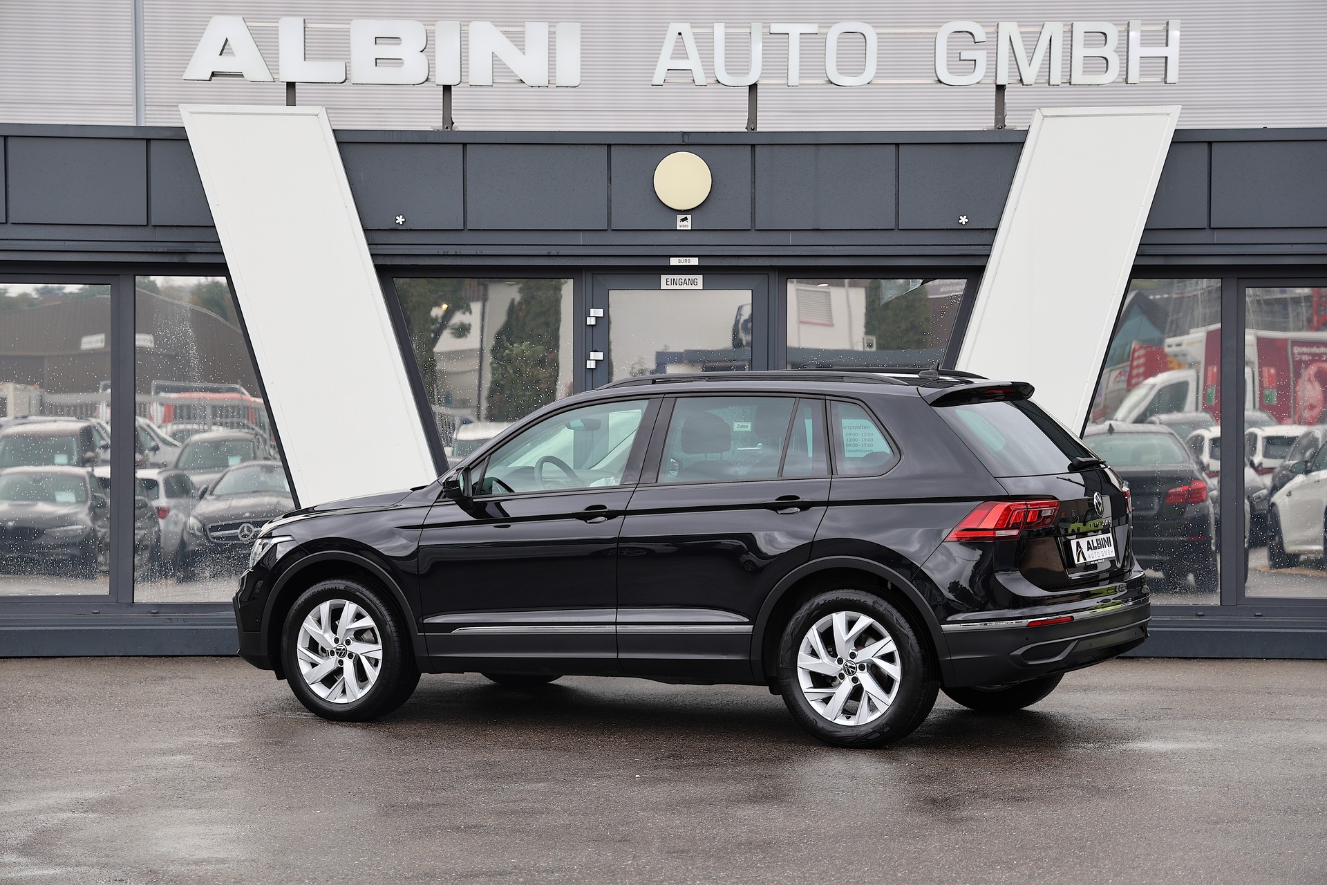 VW Tiguan 2.0 TDI SCR Life DSG-image-2