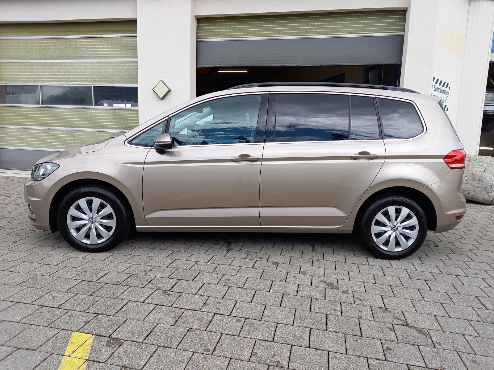 VW Touran 1.5 TSI EVO Comfortline DSG-image-2