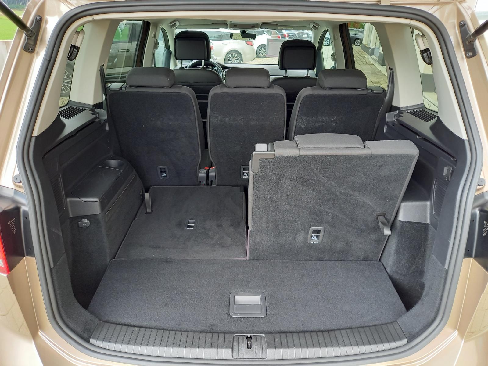 VW Touran 1.5 TSI EVO Comfortline DSG-image-14