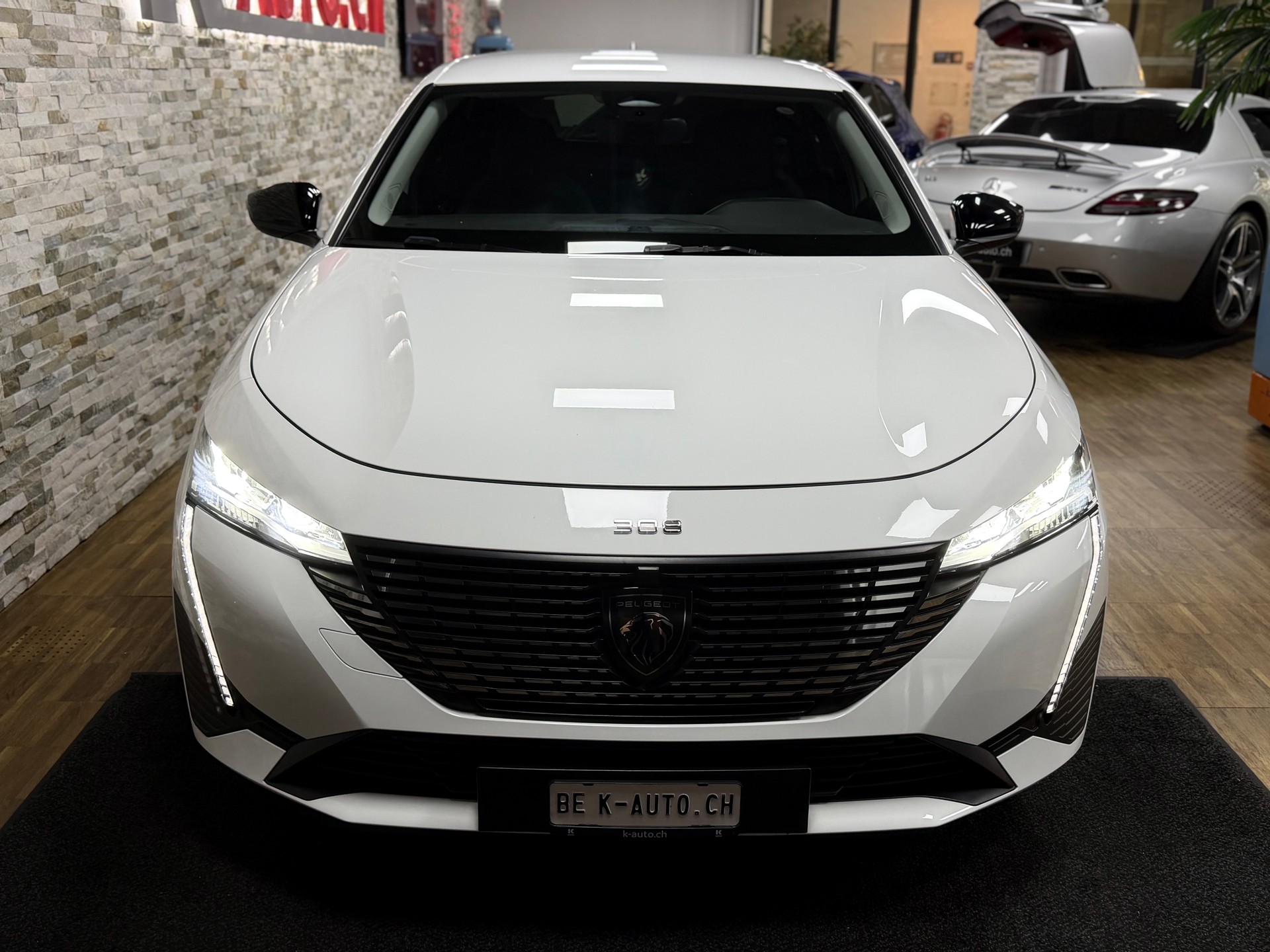 PEUGEOT 308 SW 1.5 BlueHDI Allure EAT8-image-4