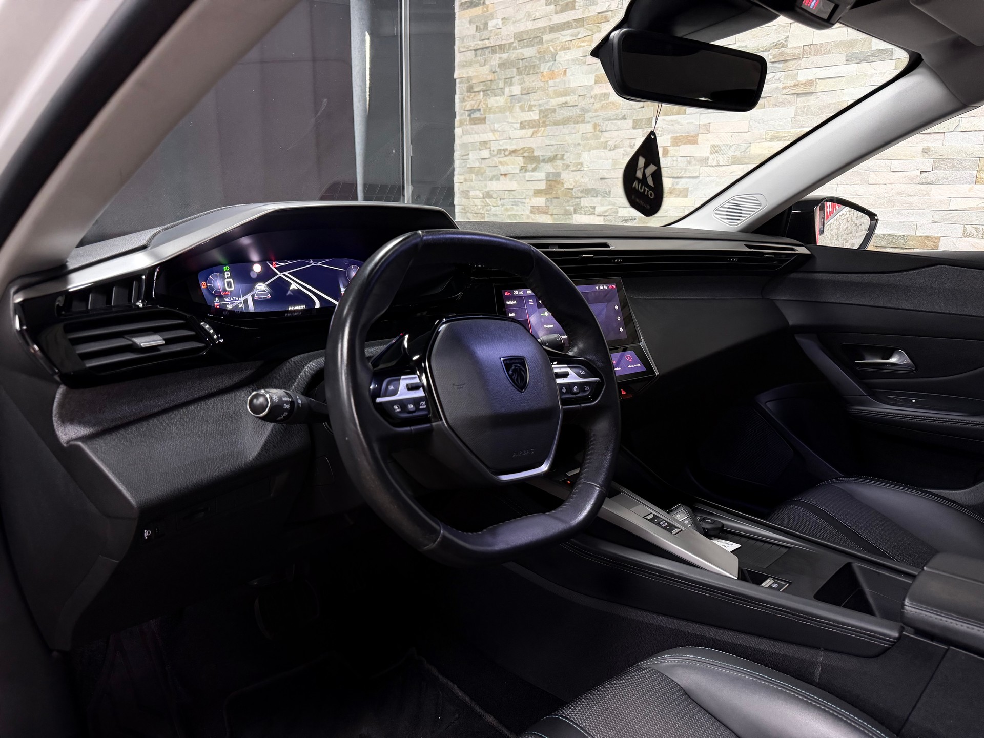 PEUGEOT 308 SW 1.5 BlueHDI Allure EAT8-image-11