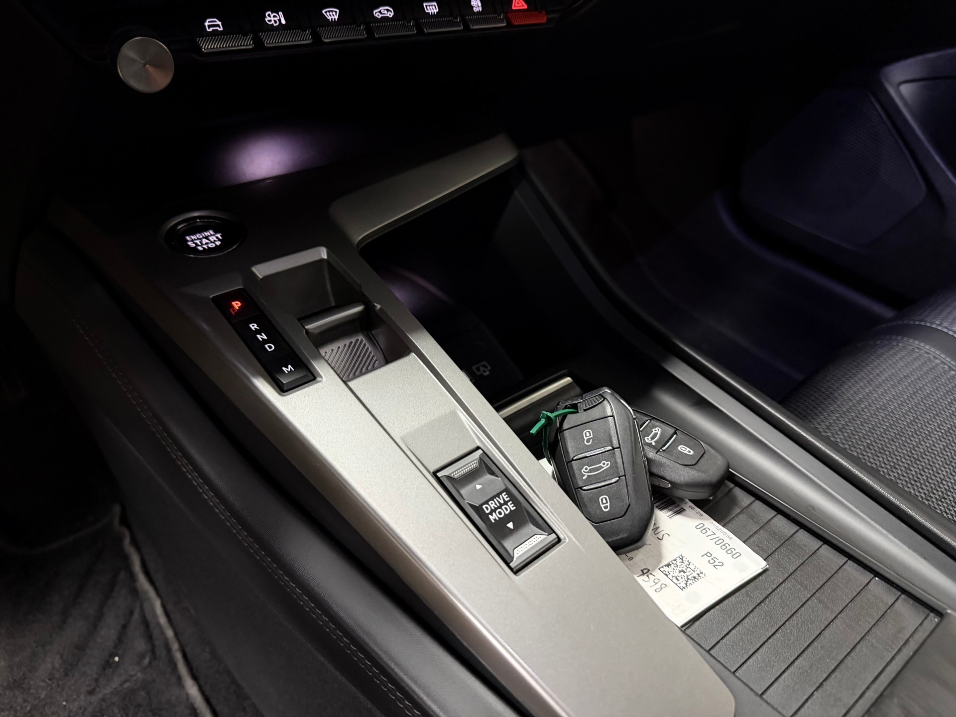 PEUGEOT 308 SW 1.5 BlueHDI Allure EAT8-image-15