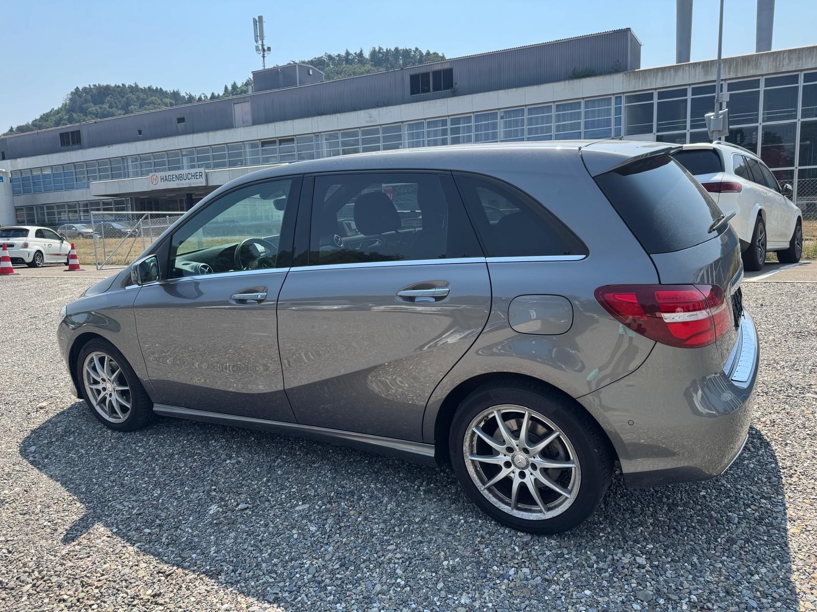 MERCEDES-BENZ B 220 CDI Swiss Star Edition Style 4Matic 7G-DCT-image-6