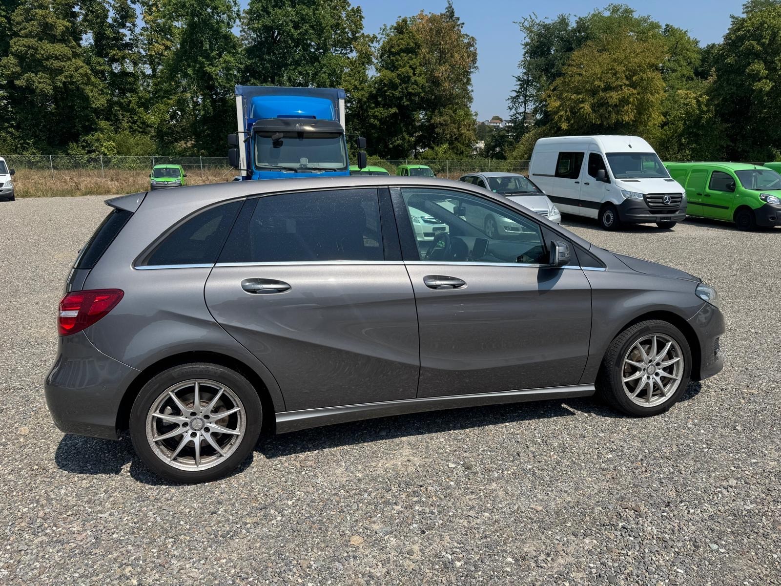 MERCEDES-BENZ B 220 CDI Swiss Star Edition Style 4Matic 7G-DCT-image-3
