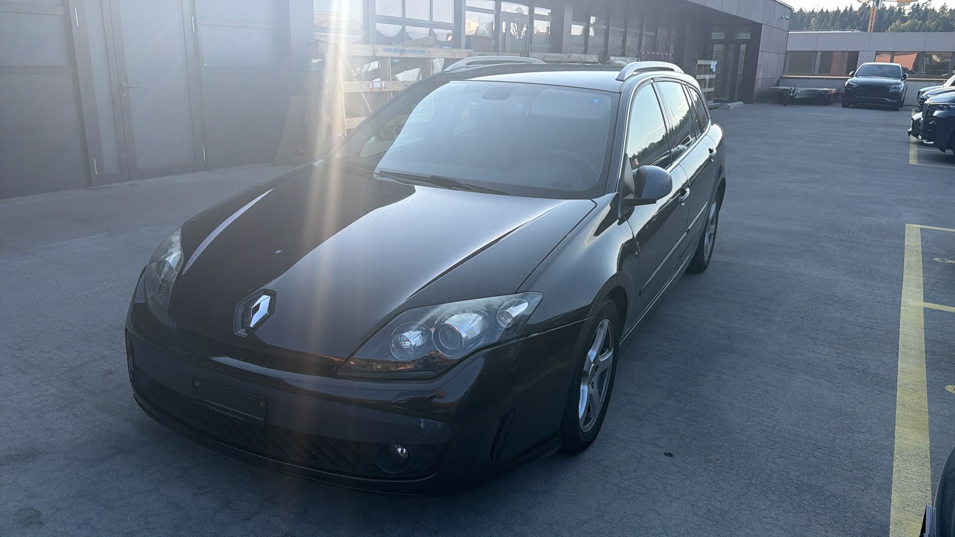 RENAULT Laguna Grandtour 2.0 dCi Dynamique Automatic-image-3