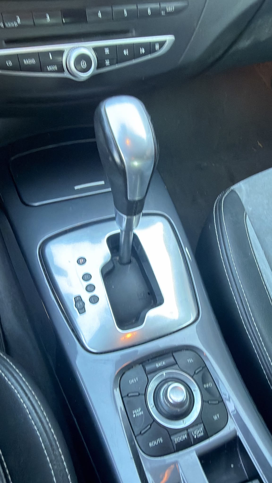 RENAULT Laguna Grandtour 2.0 dCi Dynamique Automatic-image-5