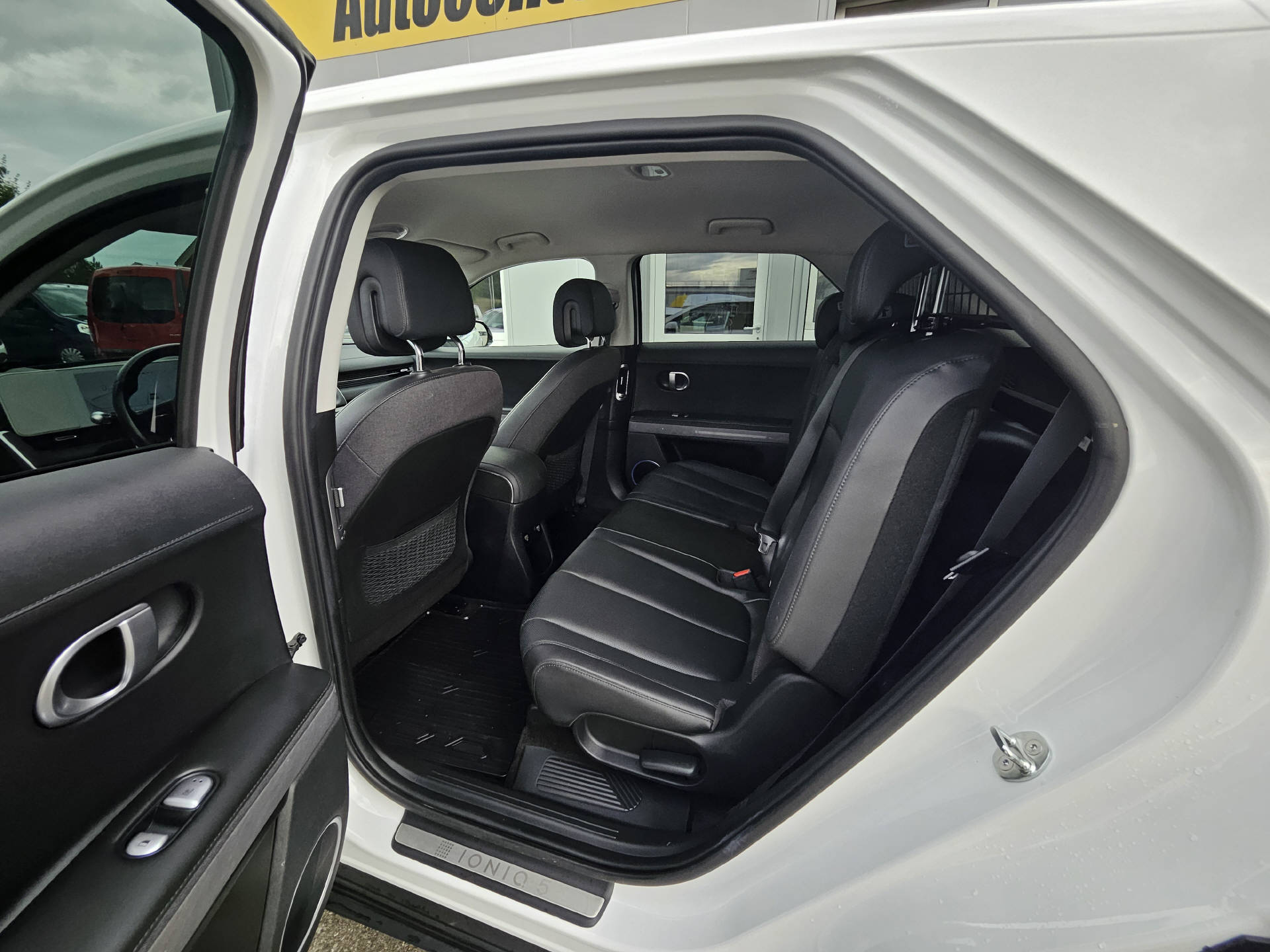 HYUNDAI Ioniq 5 Amplia * Werksgarantie 5 Jahre ohne Kilometerbegrenzung * 8-fach bereift *-image-15
