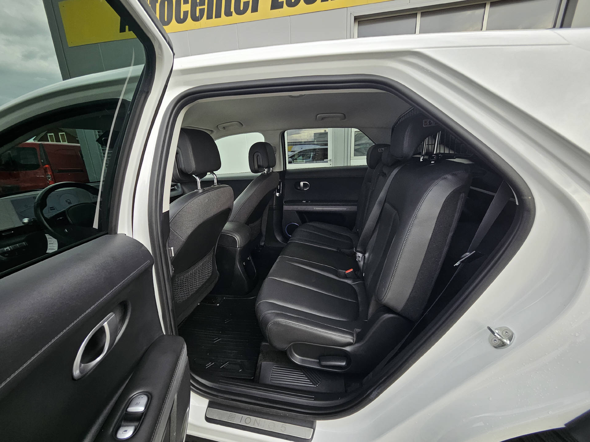 HYUNDAI Ioniq 5 Amplia * Werksgarantie 5 Jahre ohne Kilometerbegrenzung * 8-fach bereift *-image-16