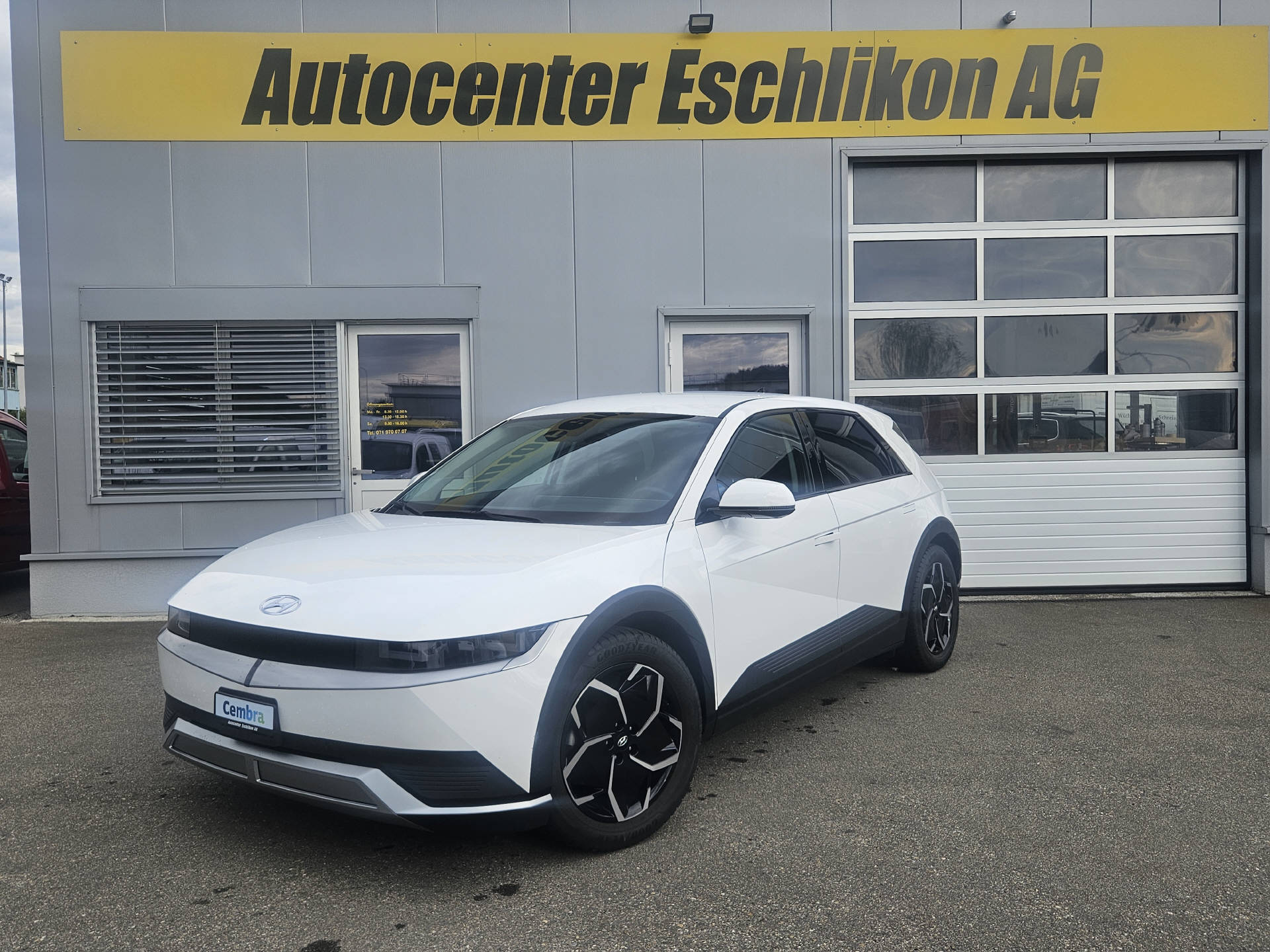 HYUNDAI Ioniq 5 Amplia * Werksgarantie 5 Jahre ohne Kilometerbegrenzung * 8-fach bereift *-image-0