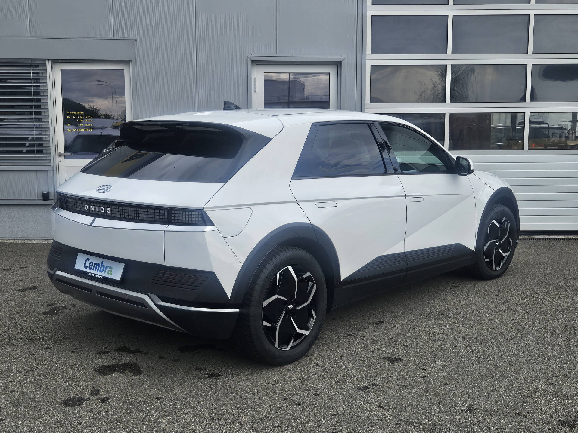 HYUNDAI Ioniq 5 Amplia * Werksgarantie 5 Jahre ohne Kilometerbegrenzung * 8-fach bereift *-image-6