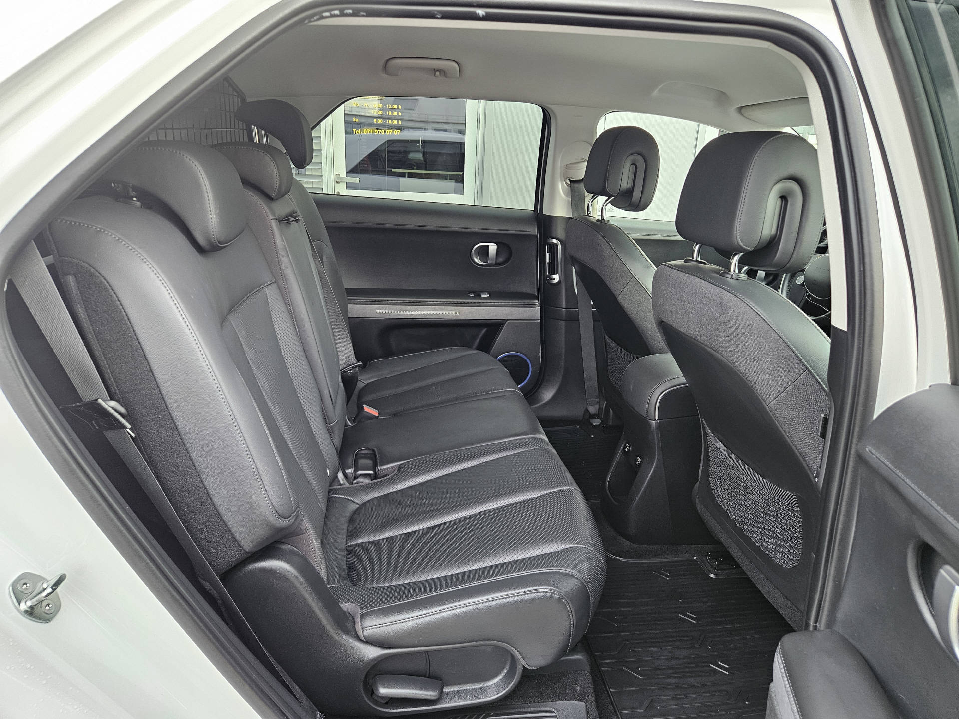 HYUNDAI Ioniq 5 Amplia * Werksgarantie 5 Jahre ohne Kilometerbegrenzung * 8-fach bereift *-image-17