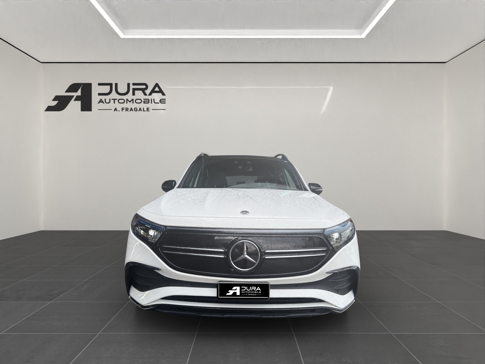 MERCEDES-BENZ EQB 350 AMG Line 4matic-image-2