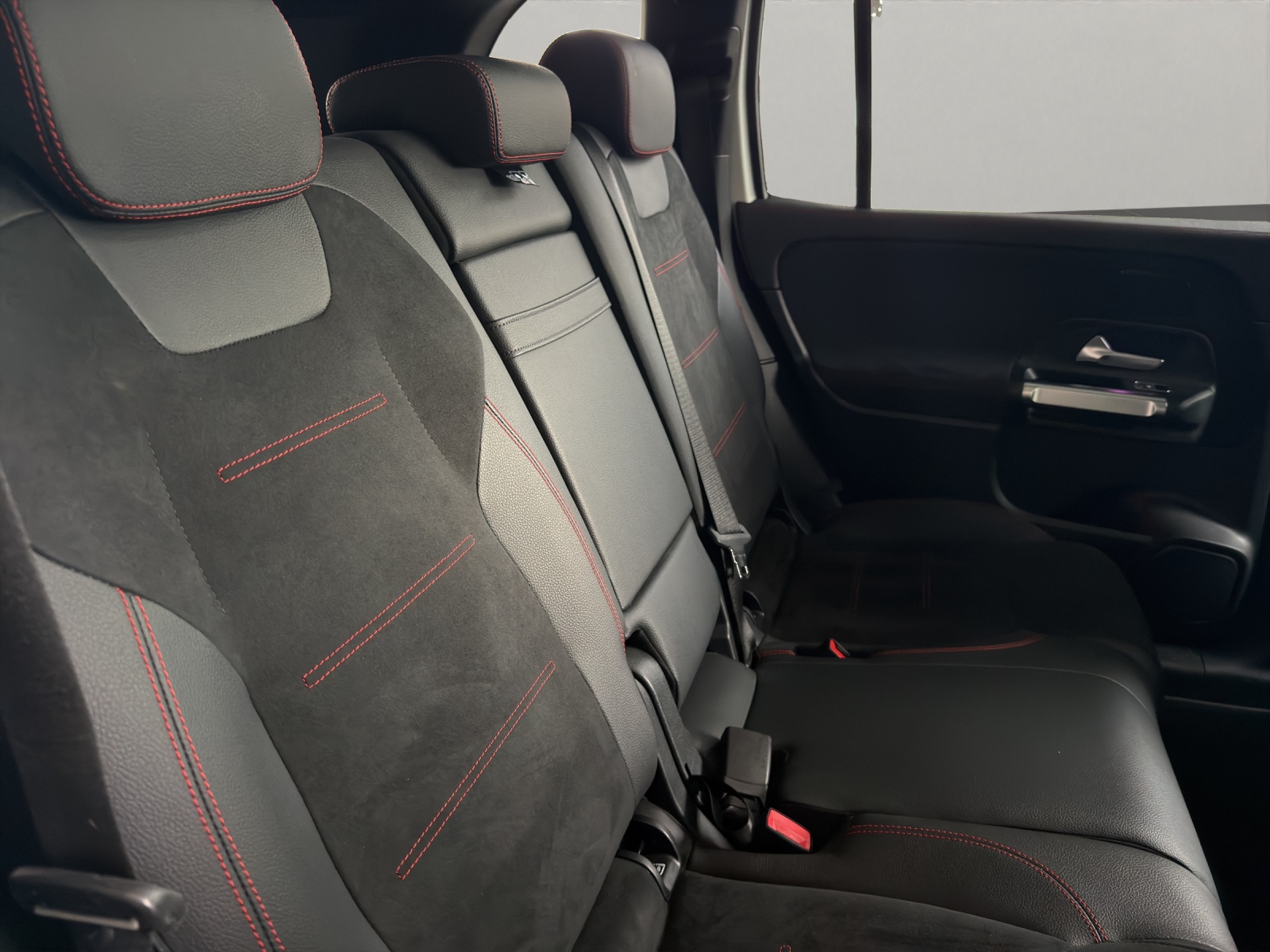 MERCEDES-BENZ EQB 350 AMG Line 4matic-image-15