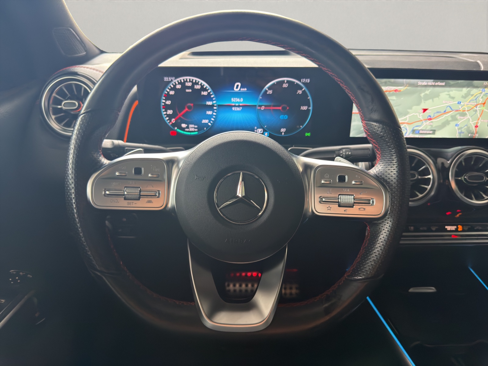 MERCEDES-BENZ EQB 350 AMG Line 4matic-image-11