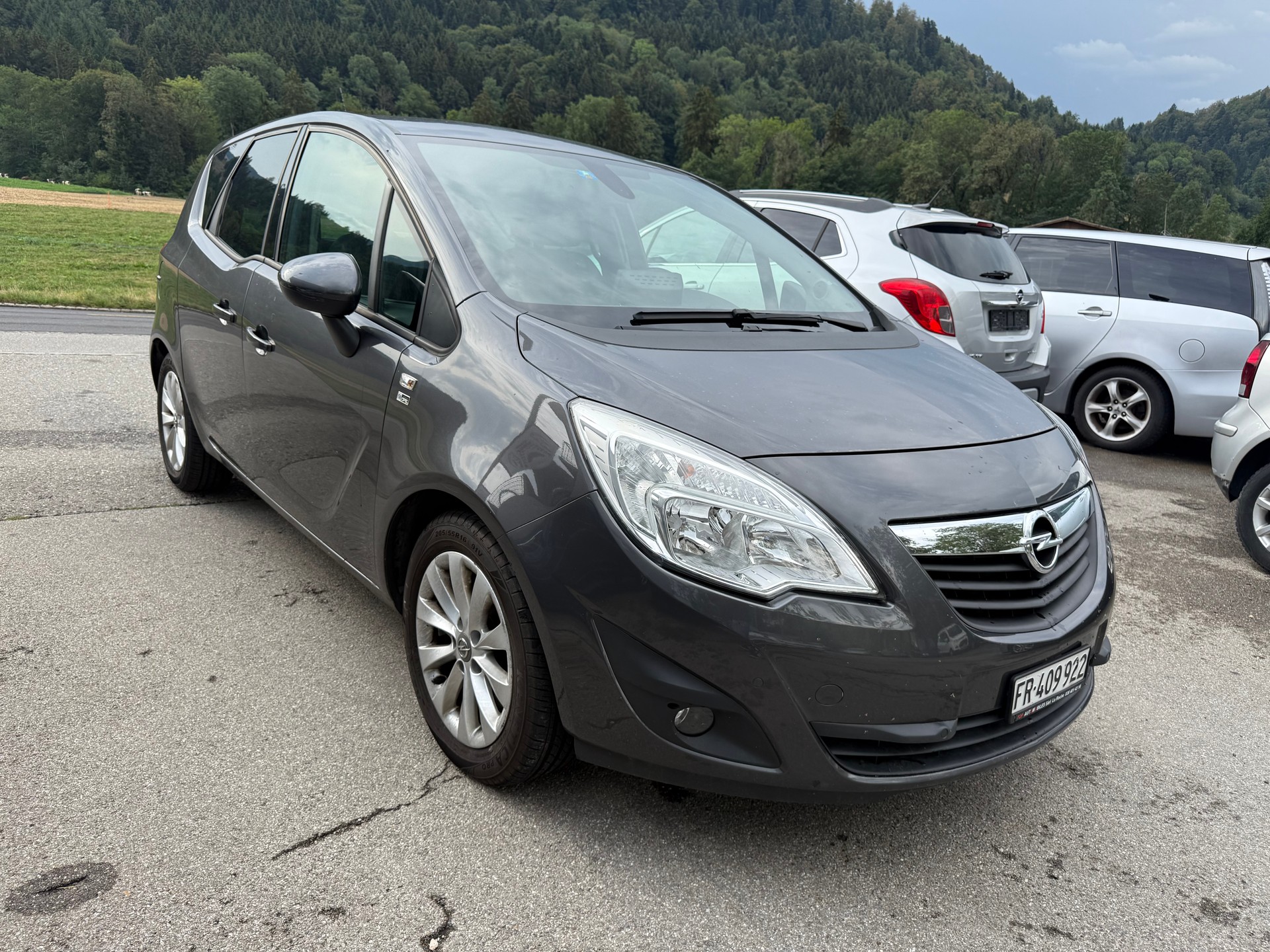OPEL Meriva 1.4 Turbo Color Edition-image-2