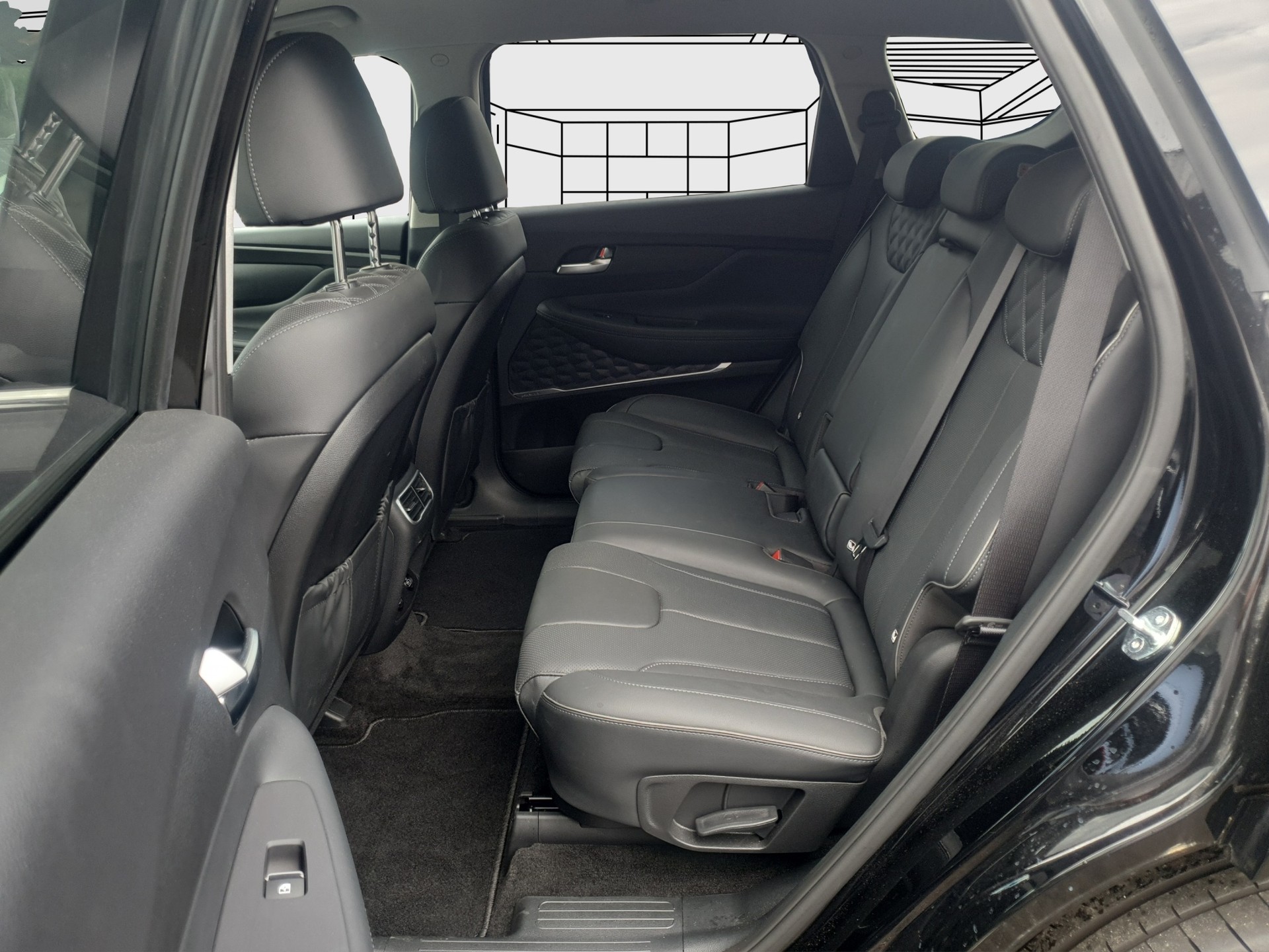 HYUNDAI Santa Fe 1.6 HEV Amplia Auto. 7 places-image-11